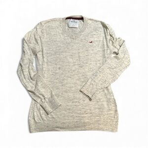 Hollister Men's Light Beige V-Neck Sweater